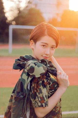 两个人轮流上24小时的班